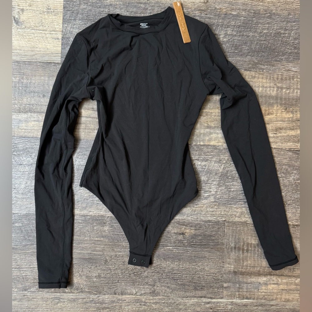 Skims Fits Everybody Long sleeve Crew neck Bodysuit